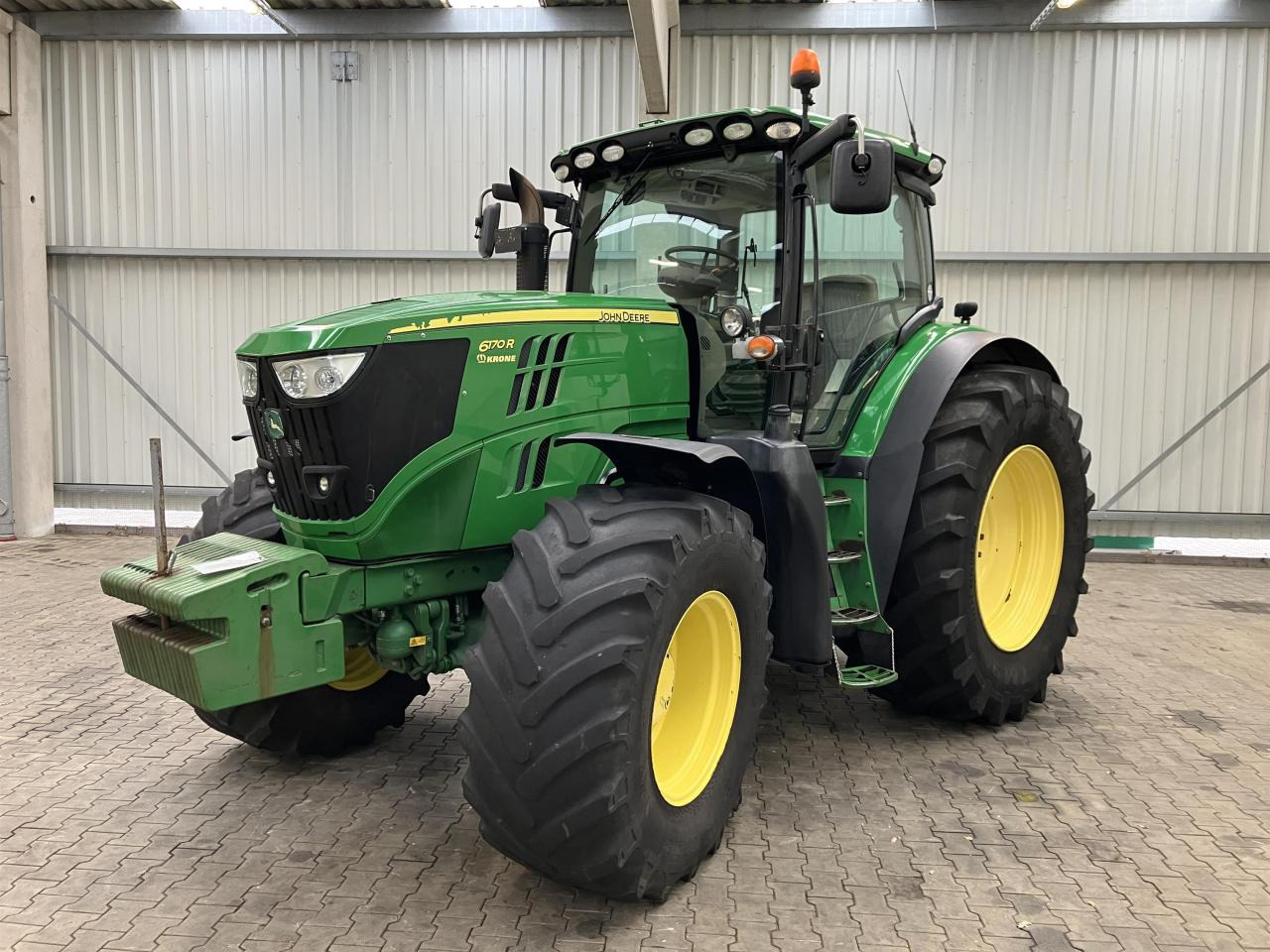 John Deere 6170R - 장궤형 트랙터 : 사진 1 John Deere 6170R - 장궤형 트랙터 : 사진 1