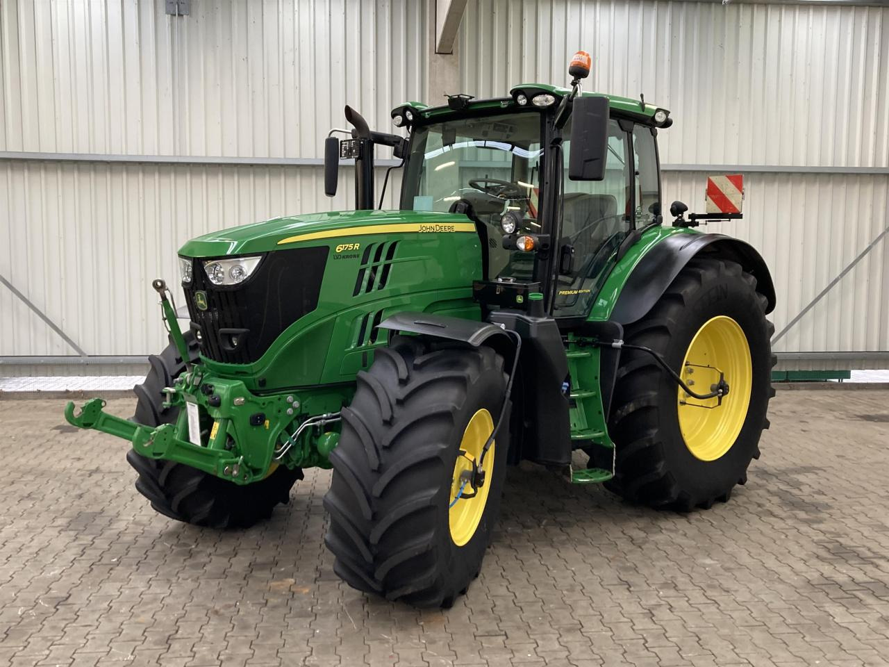 John Deere 6175R - 장궤형 트랙터 : 사진 1 John Deere 6175R - 장궤형 트랙터 : 사진 1
