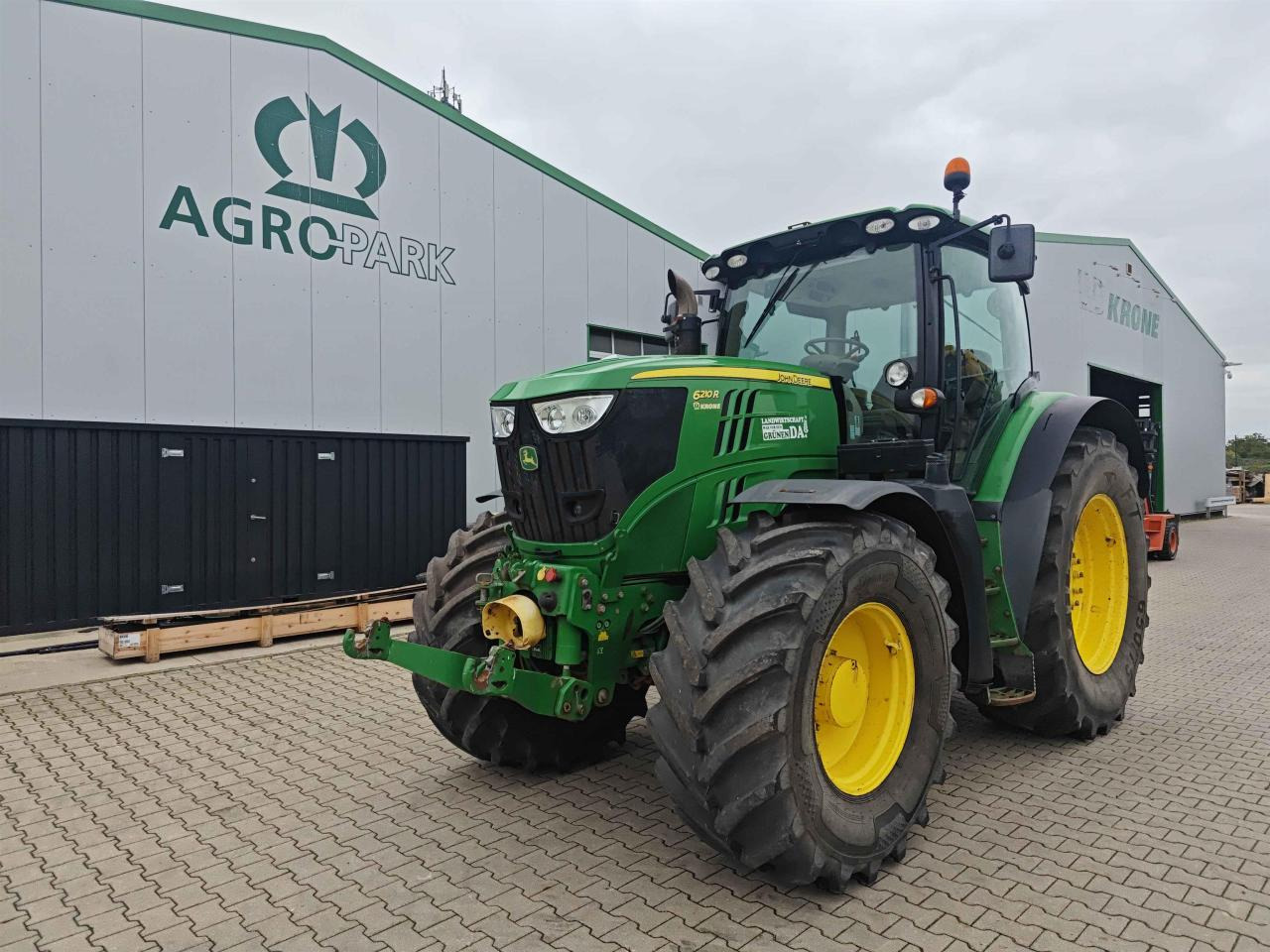 John Deere 6210R - 장궤형 트랙터 : 사진 1 John Deere 6210R - 장궤형 트랙터 : 사진 1