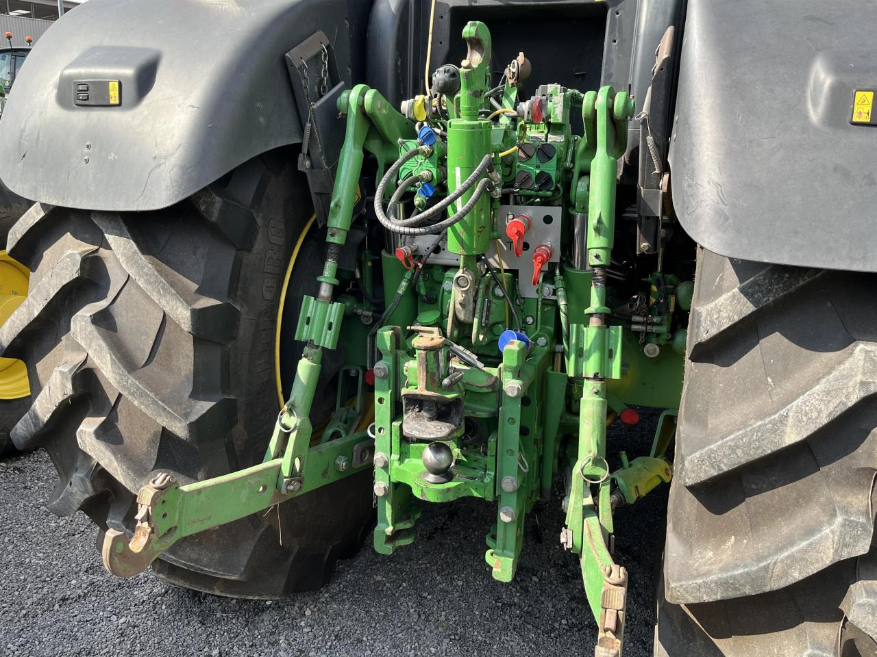 John Deere 6210R - 장궤형 트랙터 : 사진 4 John Deere 6210R - 장궤형 트랙터 : 사진 4
