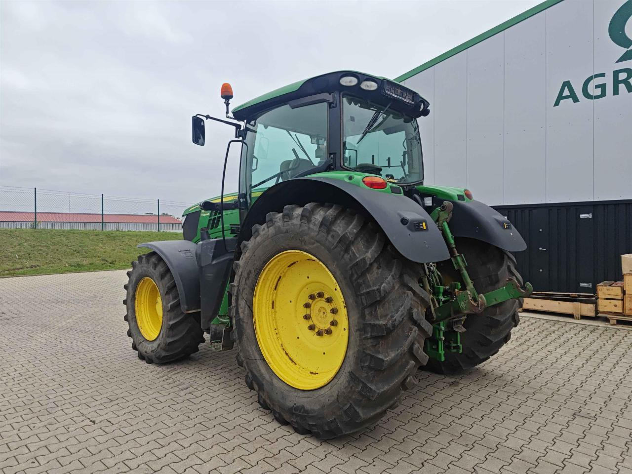 John Deere 6210R - 장궤형 트랙터 : 사진 3 John Deere 6210R - 장궤형 트랙터 : 사진 3