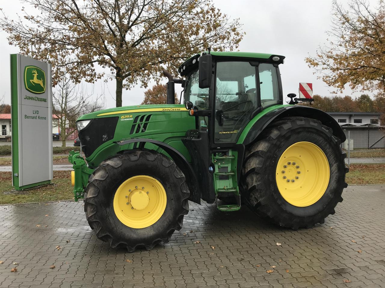 John Deere 6215R - 장궤형 트랙터 : 사진 1 John Deere 6215R - 장궤형 트랙터 : 사진 1
