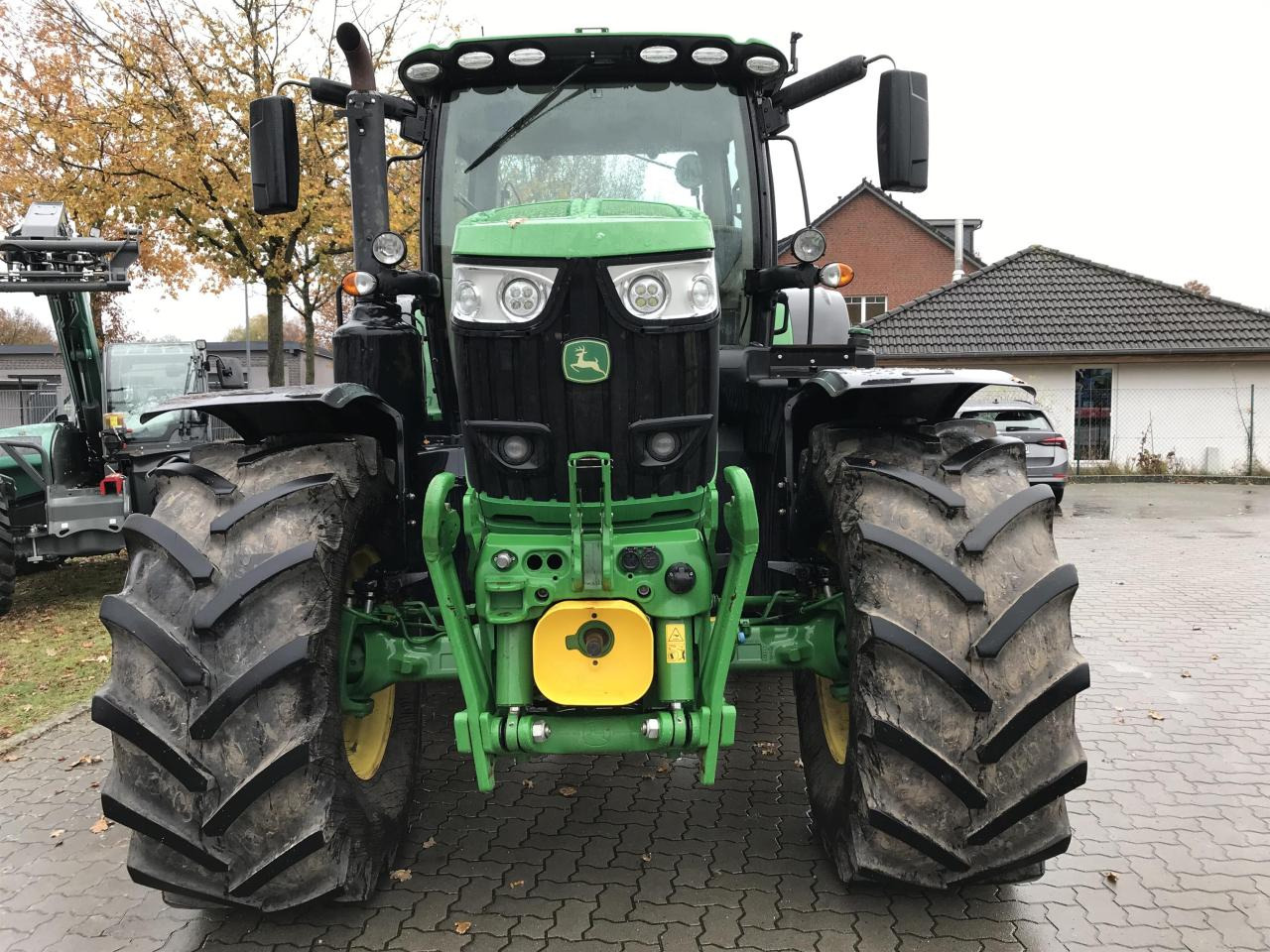 John Deere 6215R - 장궤형 트랙터 : 사진 3 John Deere 6215R - 장궤형 트랙터 : 사진 3