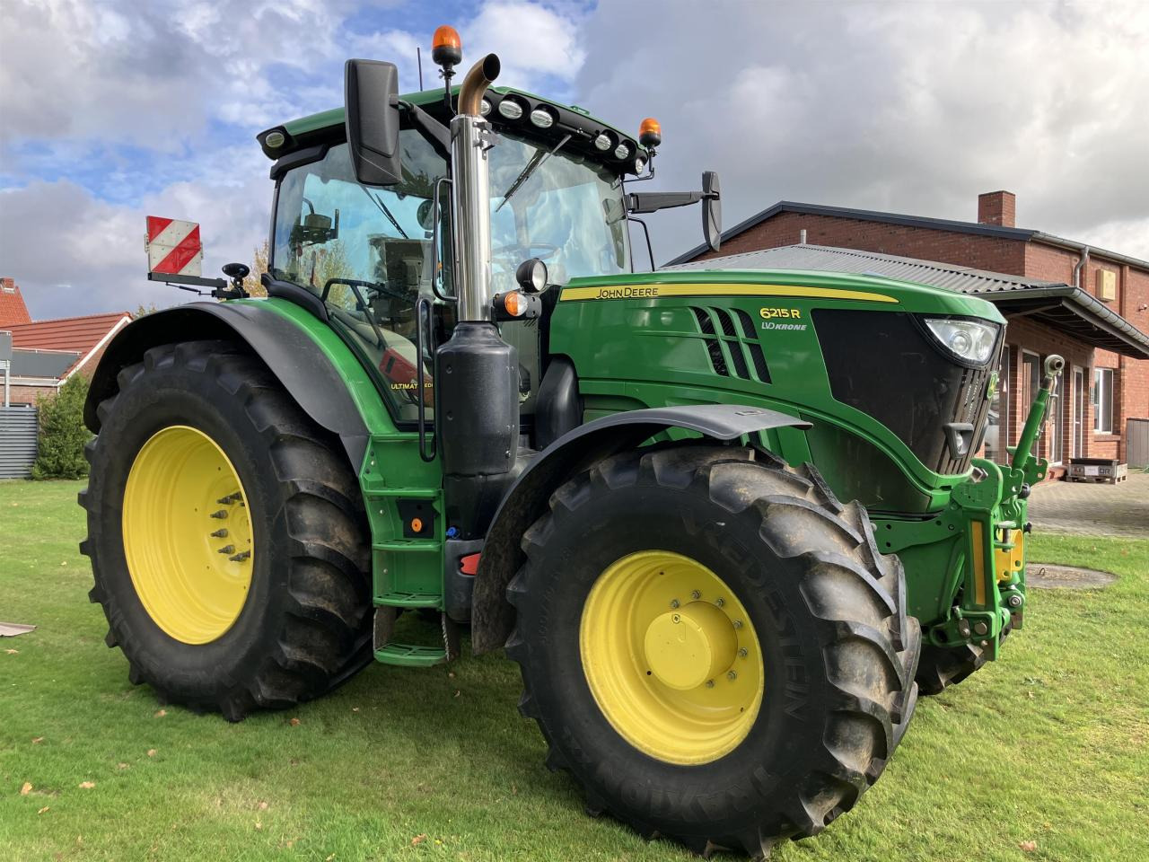 John Deere 6215R - 장궤형 트랙터 : 사진 3 John Deere 6215R - 장궤형 트랙터 : 사진 3