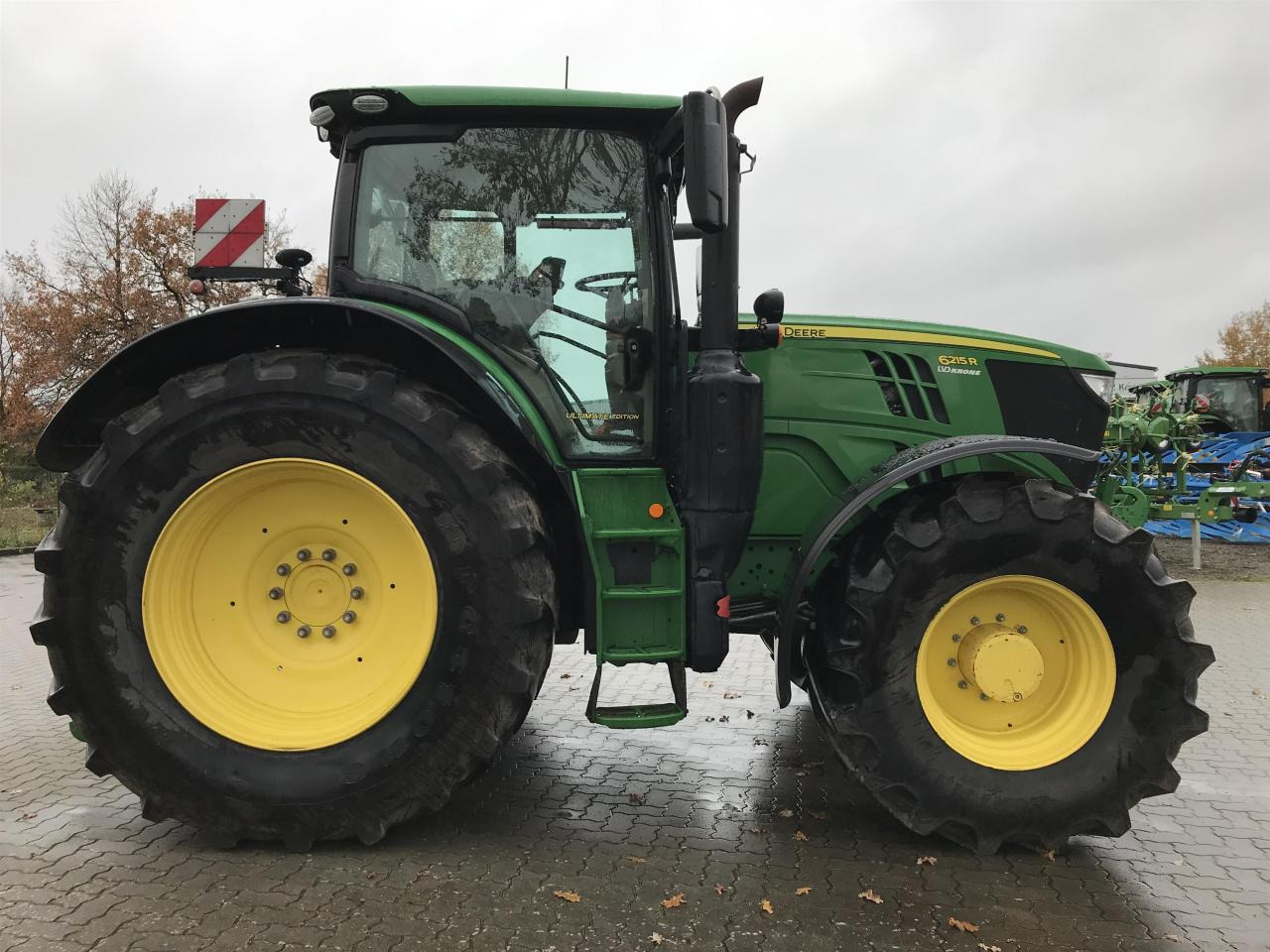 John Deere 6215R - 장궤형 트랙터 : 사진 2 John Deere 6215R - 장궤형 트랙터 : 사진 2