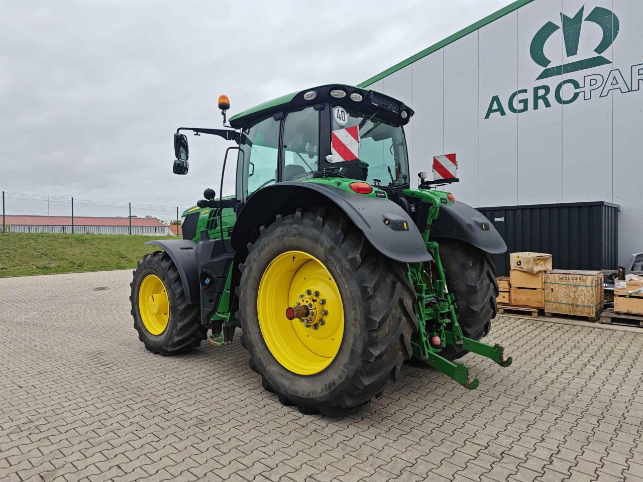 John Deere 6215R - 장궤형 트랙터 : 사진 3 John Deere 6215R - 장궤형 트랙터 : 사진 3