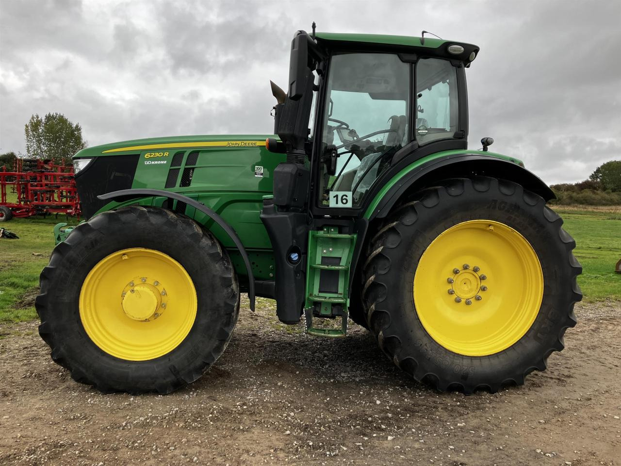 John Deere 6230R - 장궤형 트랙터 : 사진 1 John Deere 6230R - 장궤형 트랙터 : 사진 1