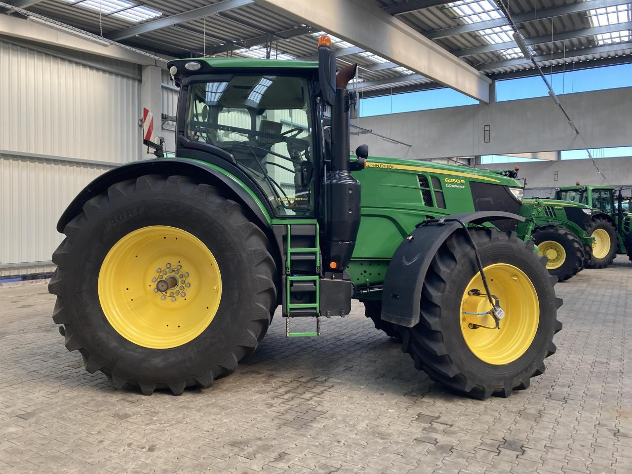 John Deere 6250R - 장궤형 트랙터 : 사진 5 John Deere 6250R - 장궤형 트랙터 : 사진 5