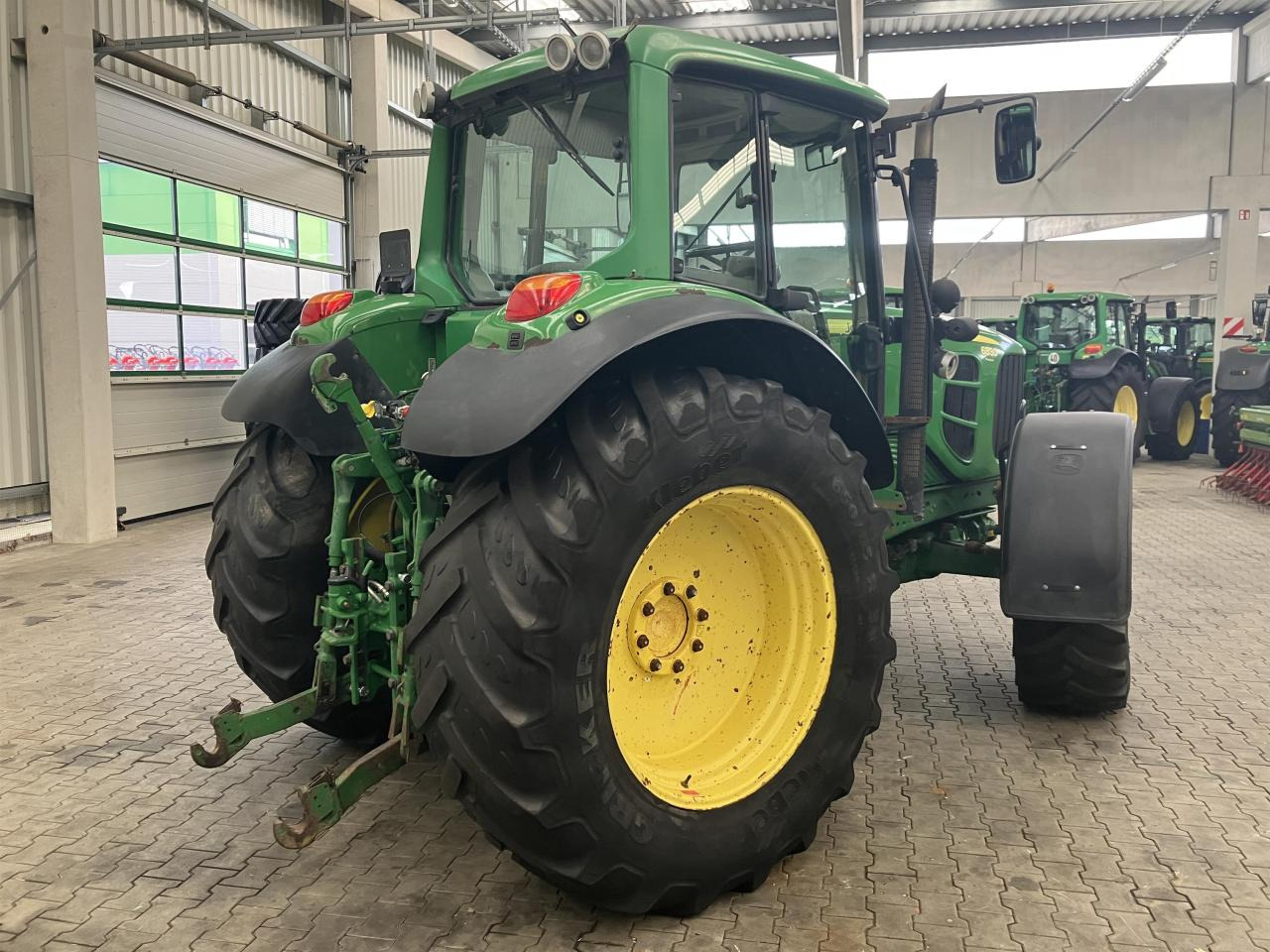 John Deere 6830 Premium - 장궤형 트랙터 : 사진 3 John Deere 6830 Premium - 장궤형 트랙터 : 사진 3