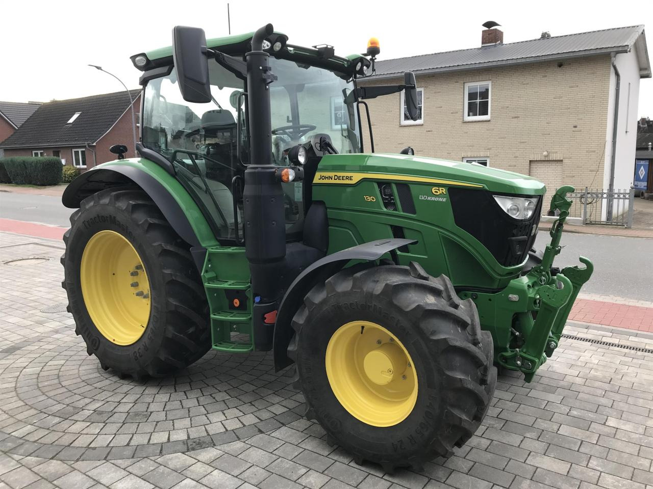 John Deere 6R 130 - 장궤형 트랙터 : 사진 2 John Deere 6R 130 - 장궤형 트랙터 : 사진 2