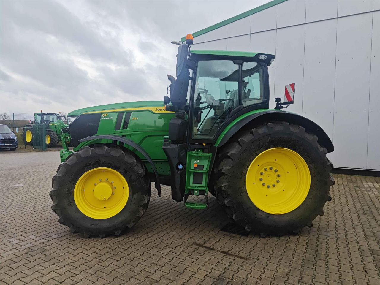 John Deere 6R 250 - 장궤형 트랙터 : 사진 4 John Deere 6R 250 - 장궤형 트랙터 : 사진 4