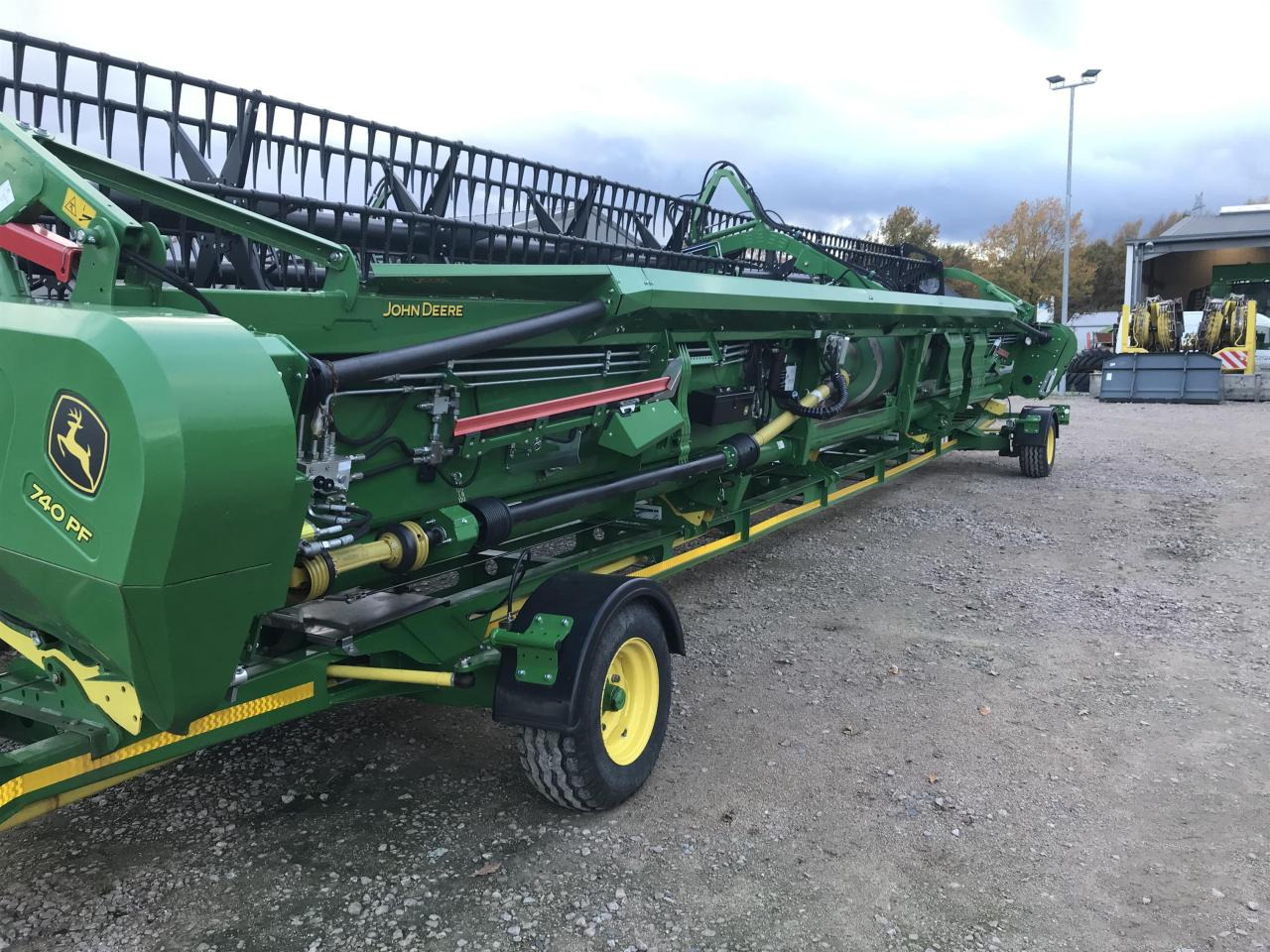 John Deere 740 Premium Flow - 콤바인 헤더 트레일러 : 사진 2 John Deere 740 Premium Flow - 콤바인 헤더 트레일러 : 사진 2