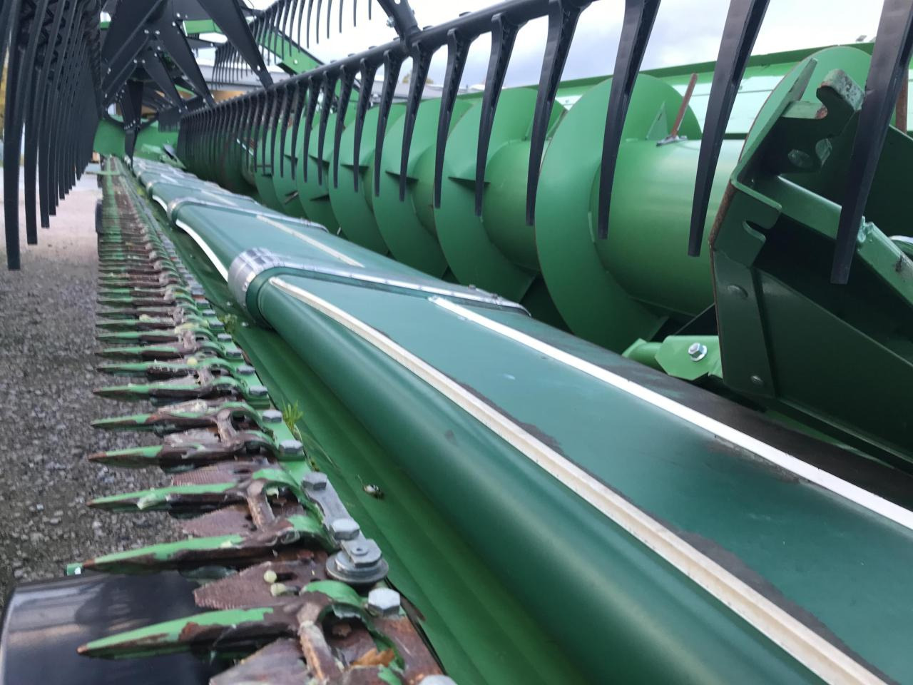 John Deere 740 Premium Flow - 콤바인 헤더 트레일러 : 사진 3 John Deere 740 Premium Flow - 콤바인 헤더 트레일러 : 사진 3