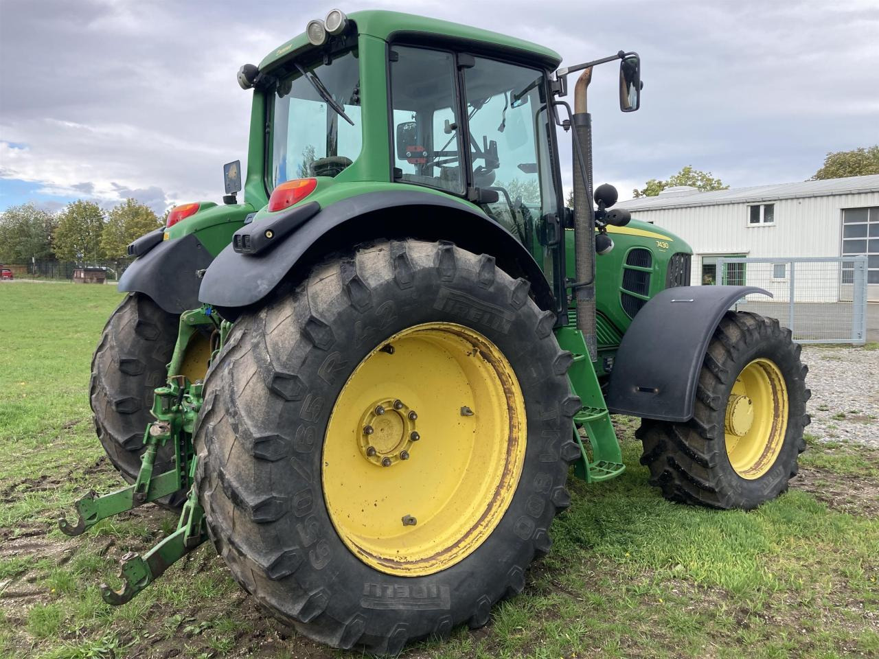 John Deere 7430 - 장궤형 트랙터 : 사진 5 John Deere 7430 - 장궤형 트랙터 : 사진 5