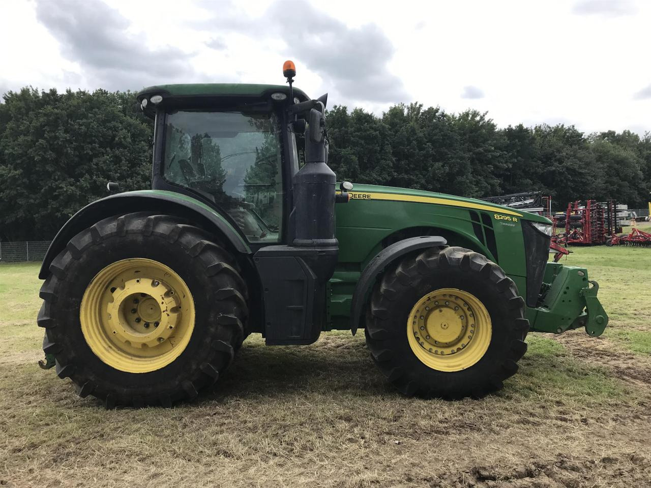 John Deere 8295R - 장궤형 트랙터 : 사진 2 John Deere 8295R - 장궤형 트랙터 : 사진 2