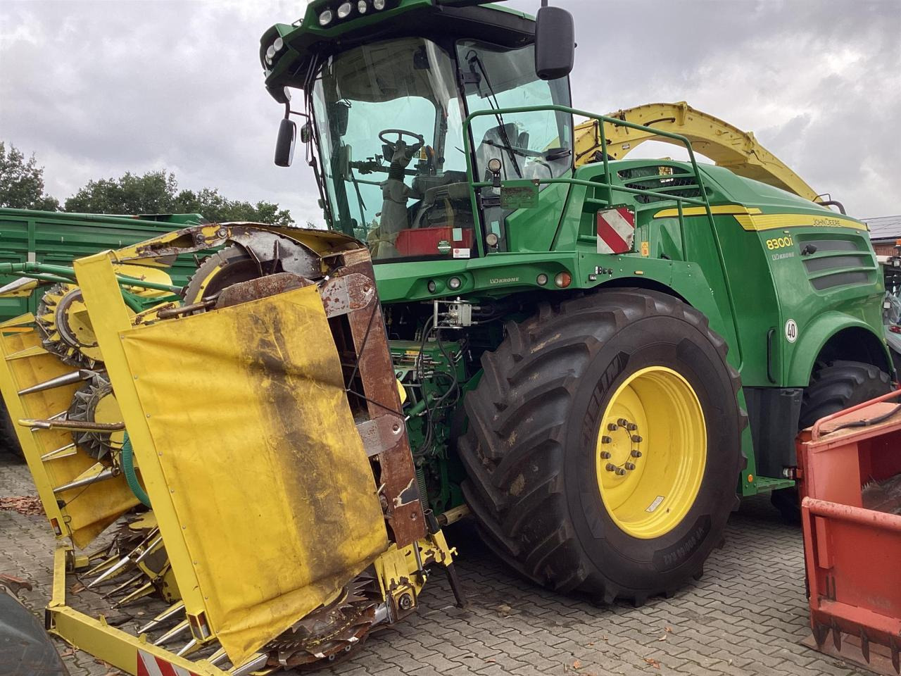 John Deere 8300 - 견인식 목초수확기 : 사진 2 John Deere 8300 - 견인식 목초수확기 : 사진 2