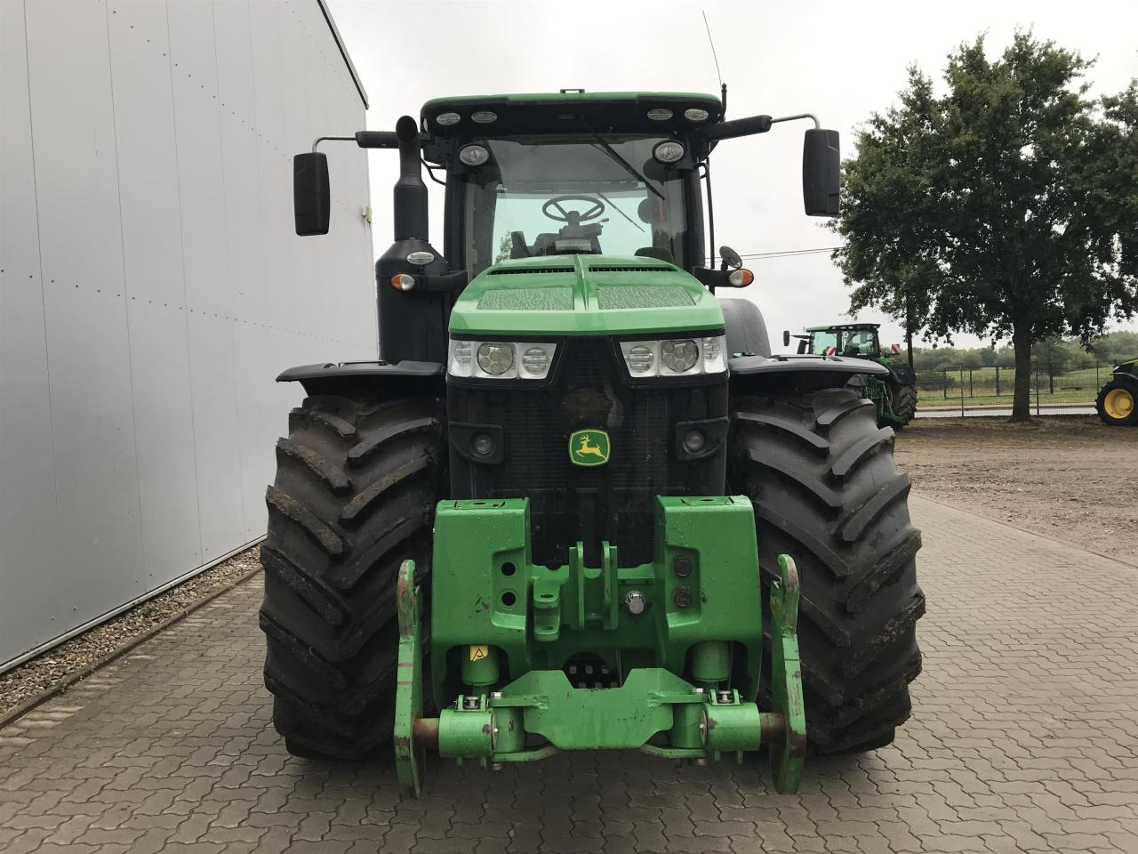 John Deere 8400R - 장궤형 트랙터 : 사진 3 John Deere 8400R - 장궤형 트랙터 : 사진 3