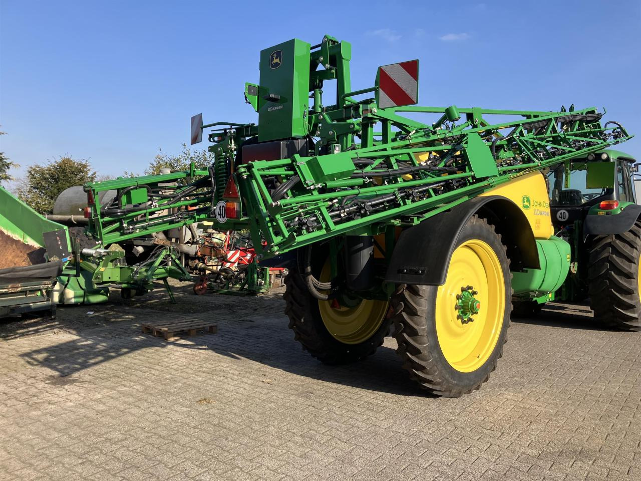 John Deere R740i - 견인 스프레이 : 사진 3 John Deere R740i - 견인 스프레이 : 사진 3