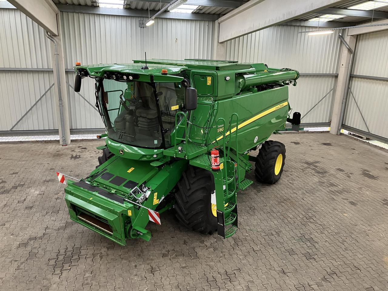 John Deere T560 - 목초수확기 : 사진 1 John Deere T560 - 목초수확기 : 사진 1