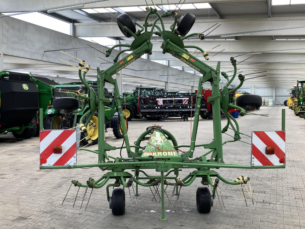 Krone KW 7.70/6x7 - 반전기/ 레이크 : 사진 5 Krone KW 7.70/6x7 - 반전기/ 레이크 : 사진 5