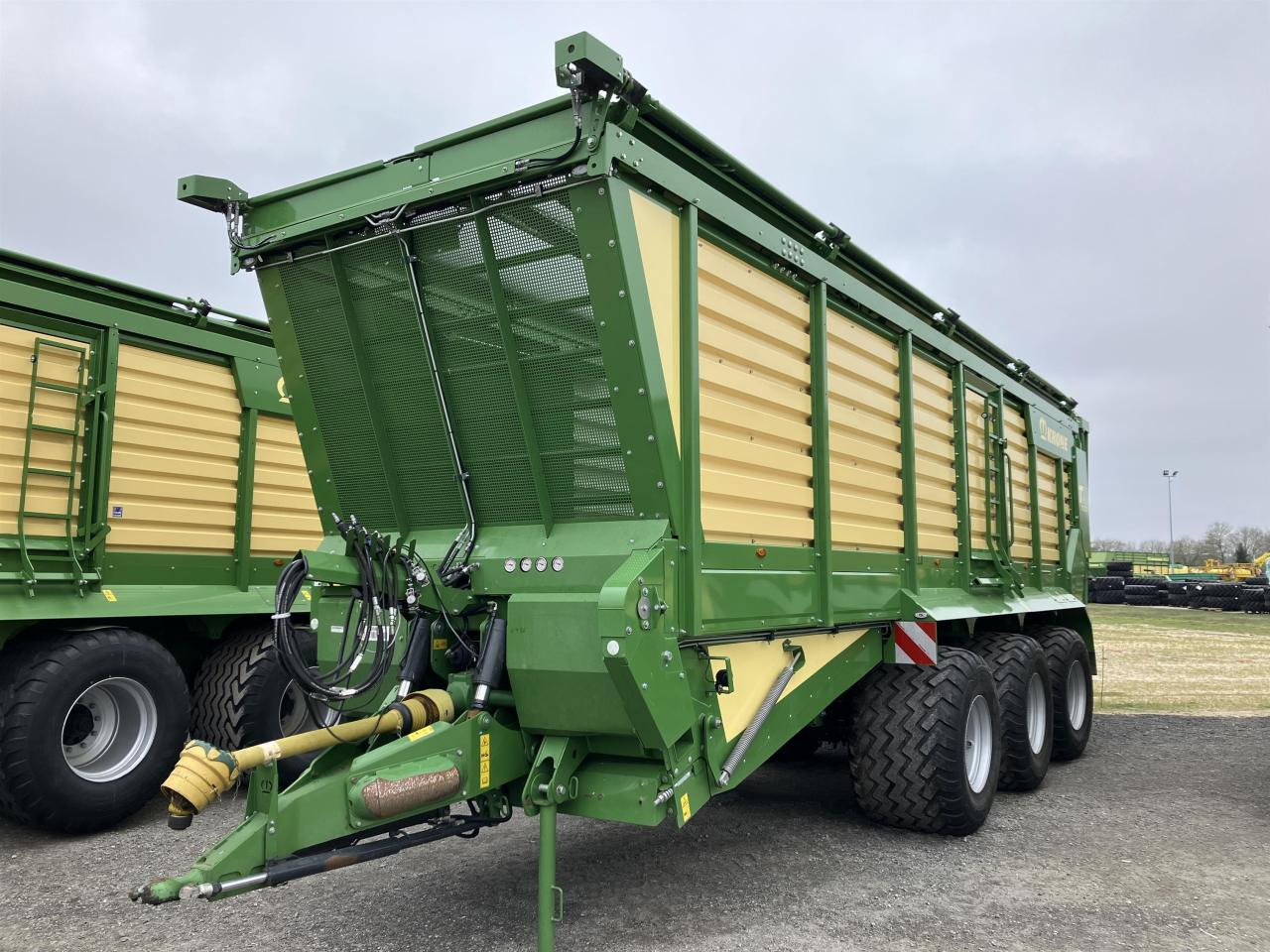 Krone TX 560 D - 셀프 로딩 왜건 : 사진 1 Krone TX 560 D - 셀프 로딩 왜건 : 사진 1