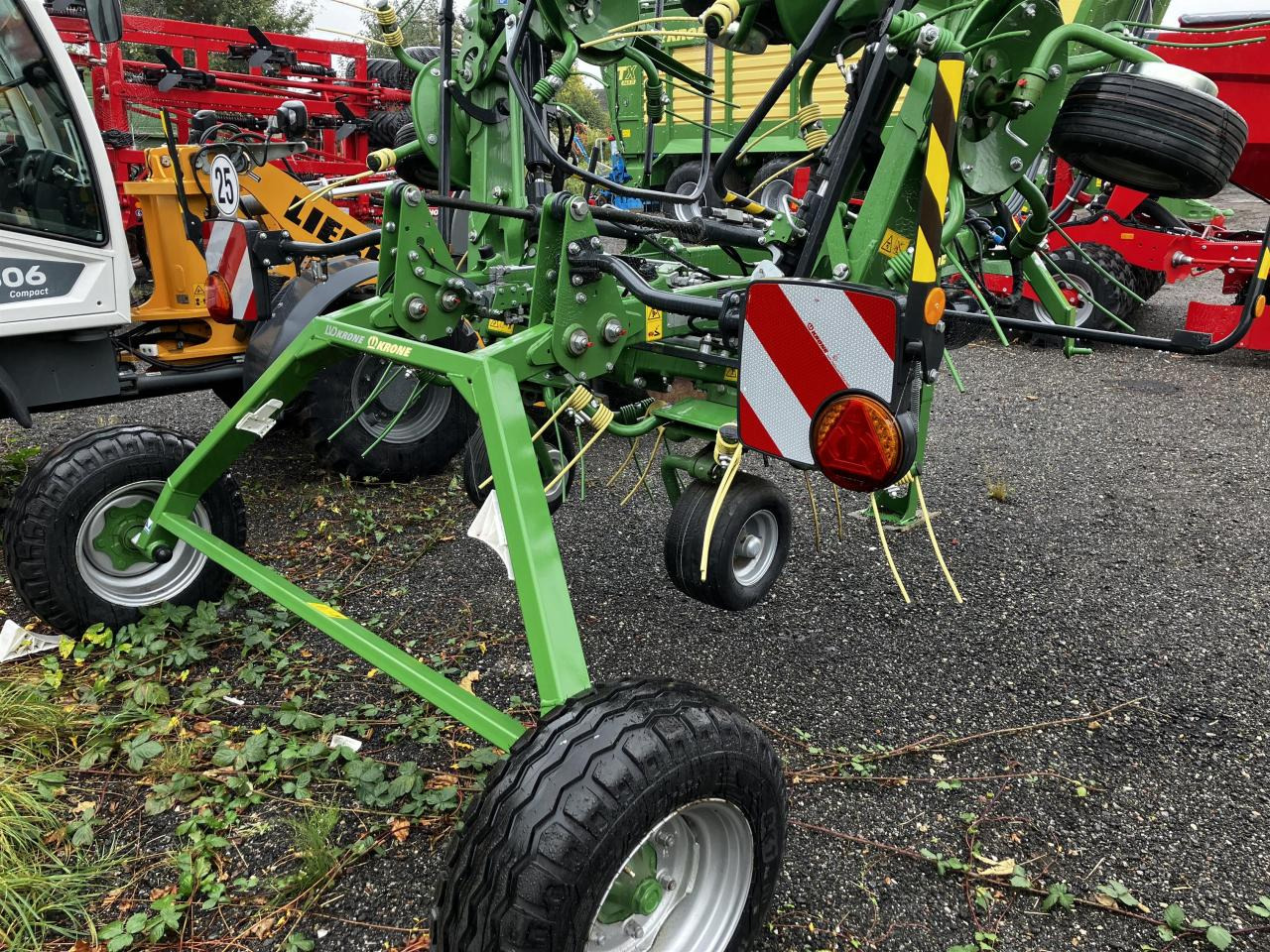 Krone Vendro T 1020 - 반전기/ 레이크 : 사진 5 Krone Vendro T 1020 - 반전기/ 레이크 : 사진 5
