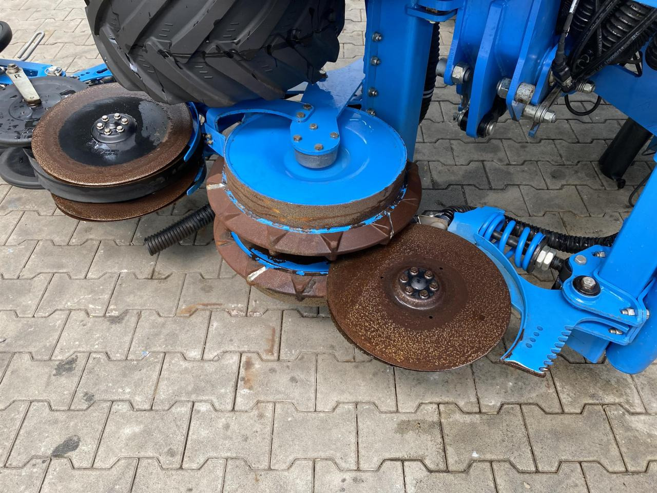 Lemken Azurit 9/8.75 - 정밀 파종기 : 사진 3 Lemken Azurit 9/8.75 - 정밀 파종기 : 사진 3