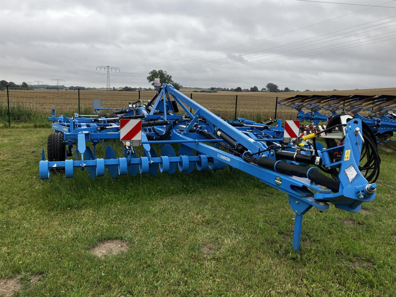 Lemken Karat 10/500 KUA - 로터베이터 : 사진 1 Lemken Karat 10/500 KUA - 로터베이터 : 사진 1