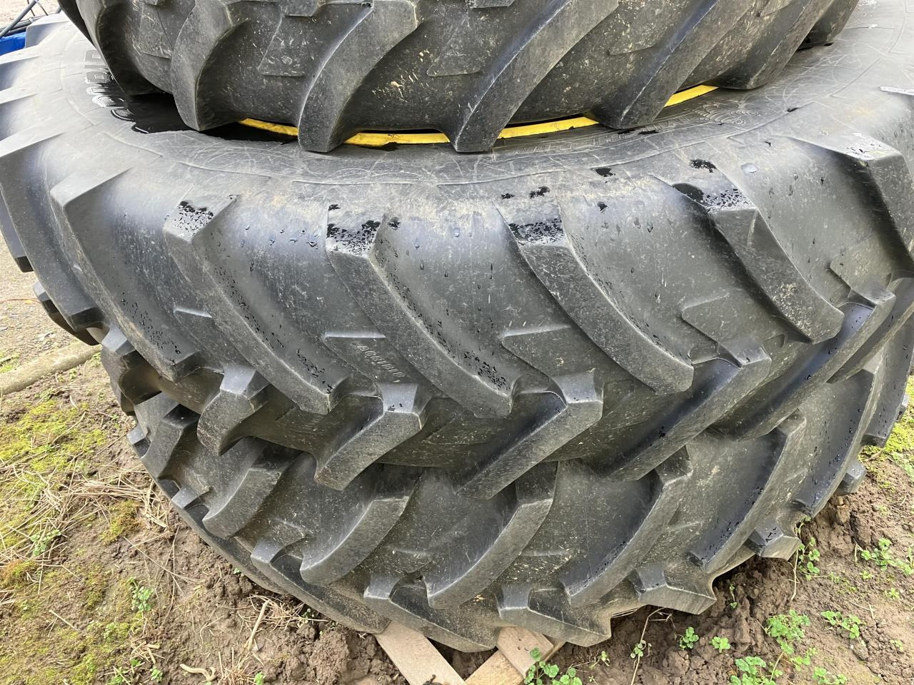 Michelin 480/80R50 - 타이어 농업용 기계 용 : 사진 1 Michelin 480/80R50 - 타이어 농업용 기계 용 : 사진 1
