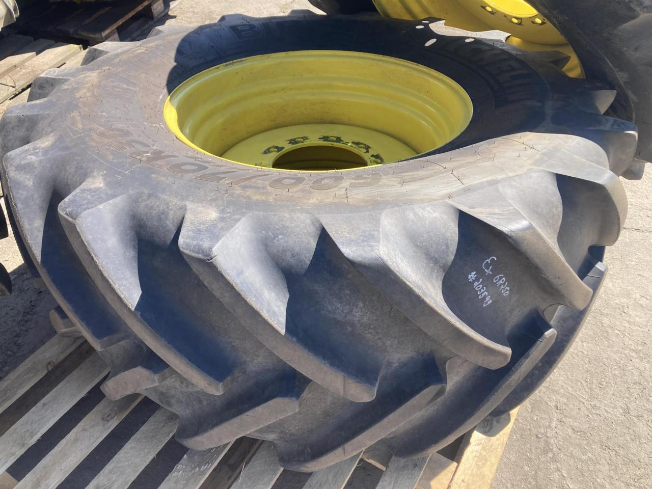 Michelin 600/70R30 - 타이어 농업용 기계 용 : 사진 2 Michelin 600/70R30 - 타이어 농업용 기계 용 : 사진 2