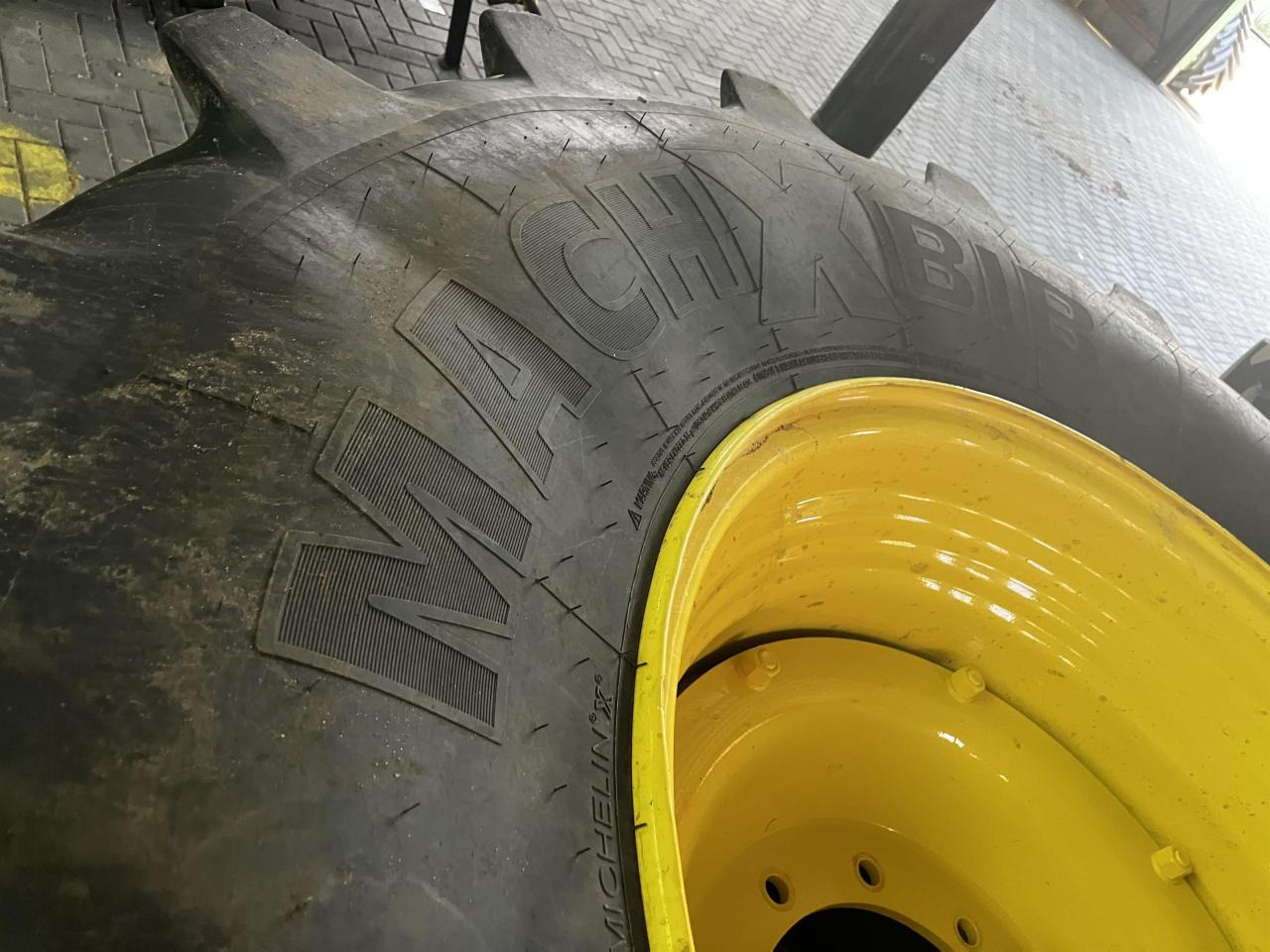 Michelin 600/70R30 - 타이어 농업용 기계 용 : 사진 3 Michelin 600/70R30 - 타이어 농업용 기계 용 : 사진 3