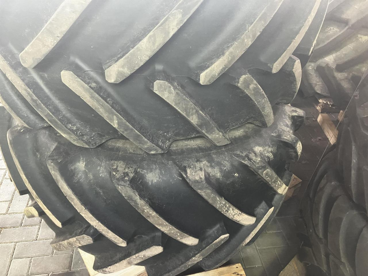 Michelin 600/70R30 - 타이어 농업용 기계 용 : 사진 2 Michelin 600/70R30 - 타이어 농업용 기계 용 : 사진 2