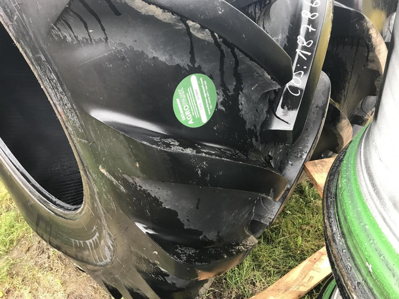 Michelin 710/70R42 - 타이어 농업용 기계 용 : 사진 3 Michelin 710/70R42 - 타이어 농업용 기계 용 : 사진 3