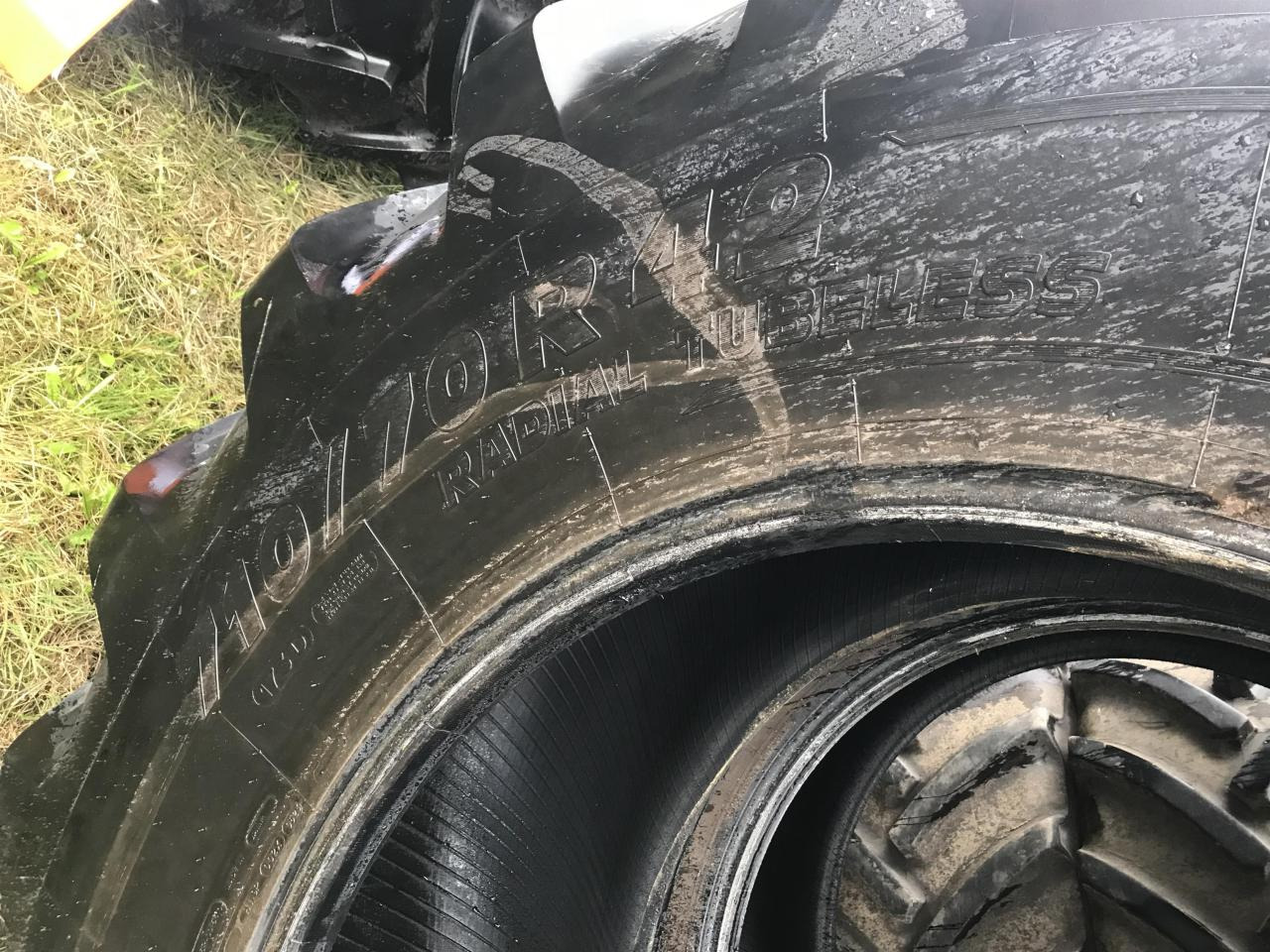 Michelin 710/70R42 - 타이어 농업용 기계 용 : 사진 5 Michelin 710/70R42 - 타이어 농업용 기계 용 : 사진 5