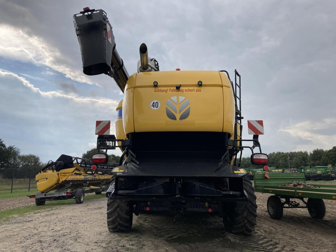 New Holland CX 8.90 - 목초수확기 : 사진 2 New Holland CX 8.90 - 목초수확기 : 사진 2