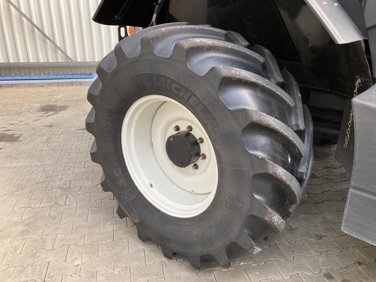 견인식 목초수확기 New Holland FR700 : 사진 12
