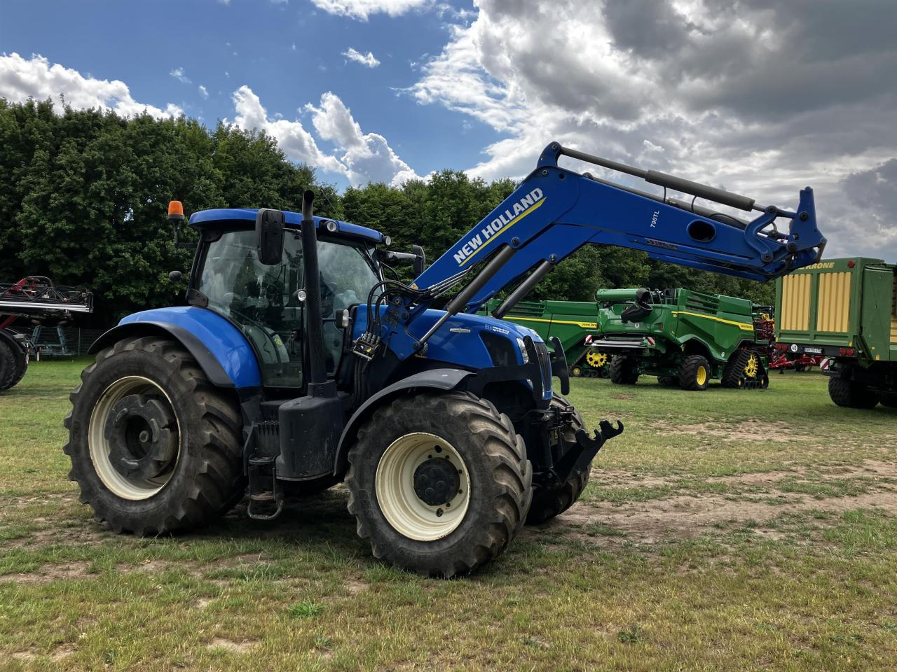 New Holland T7.270 - 장궤형 트랙터 : 사진 2 New Holland T7.270 - 장궤형 트랙터 : 사진 2