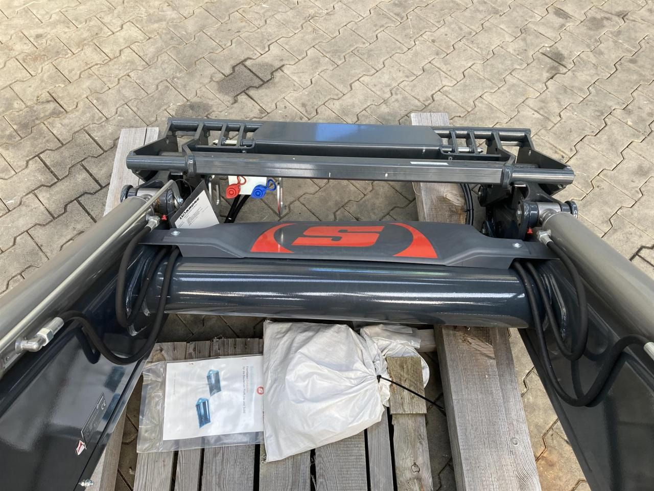 Stoll FZ 46-26.1 - 트랙터용 프론트 로더 : 사진 5 Stoll FZ 46-26.1 - 트랙터용 프론트 로더 : 사진 5
