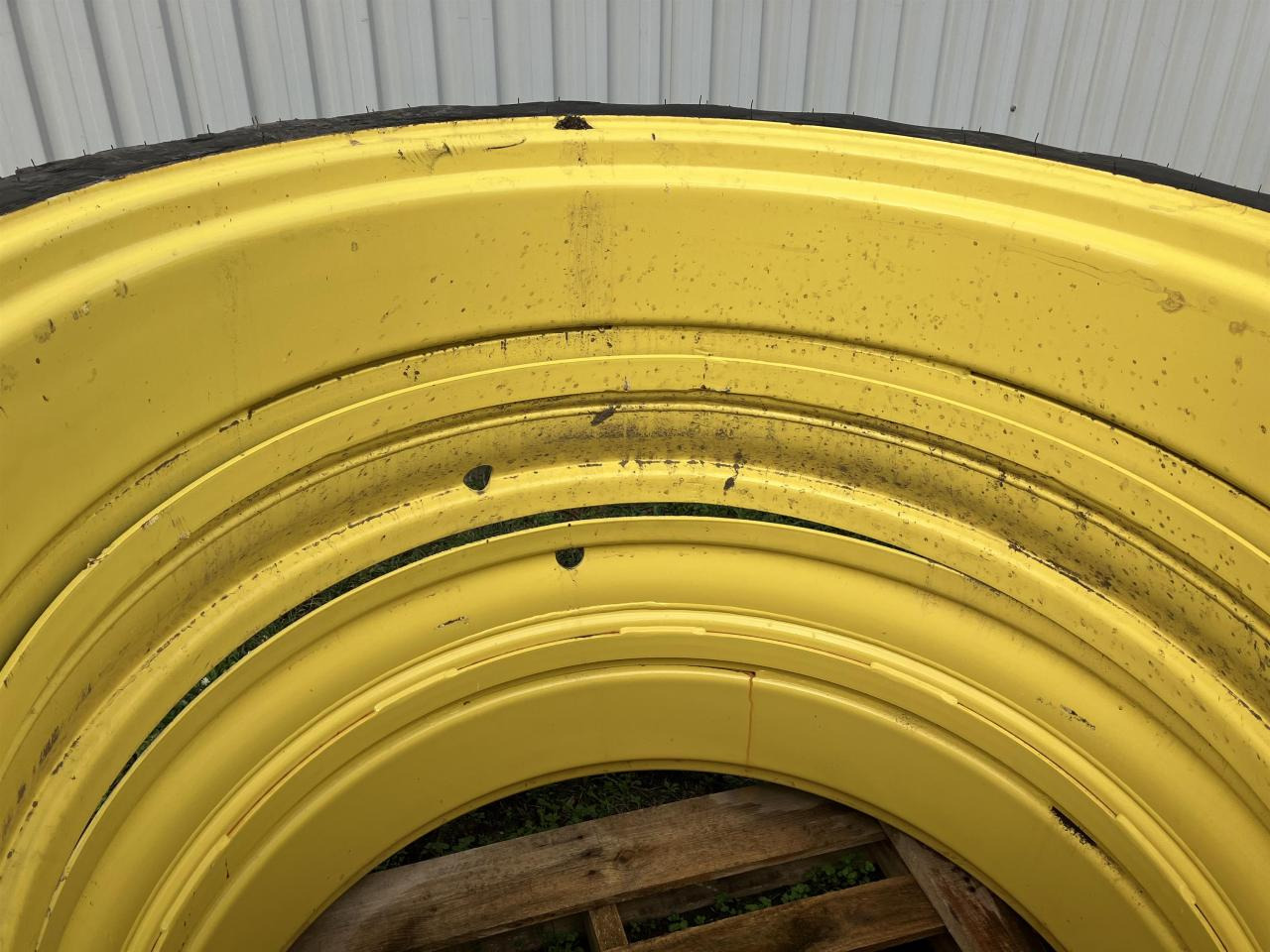 Taurus 270/95R44 - 타이어 농업용 기계 용 : 사진 2 Taurus 270/95R44 - 타이어 농업용 기계 용 : 사진 2