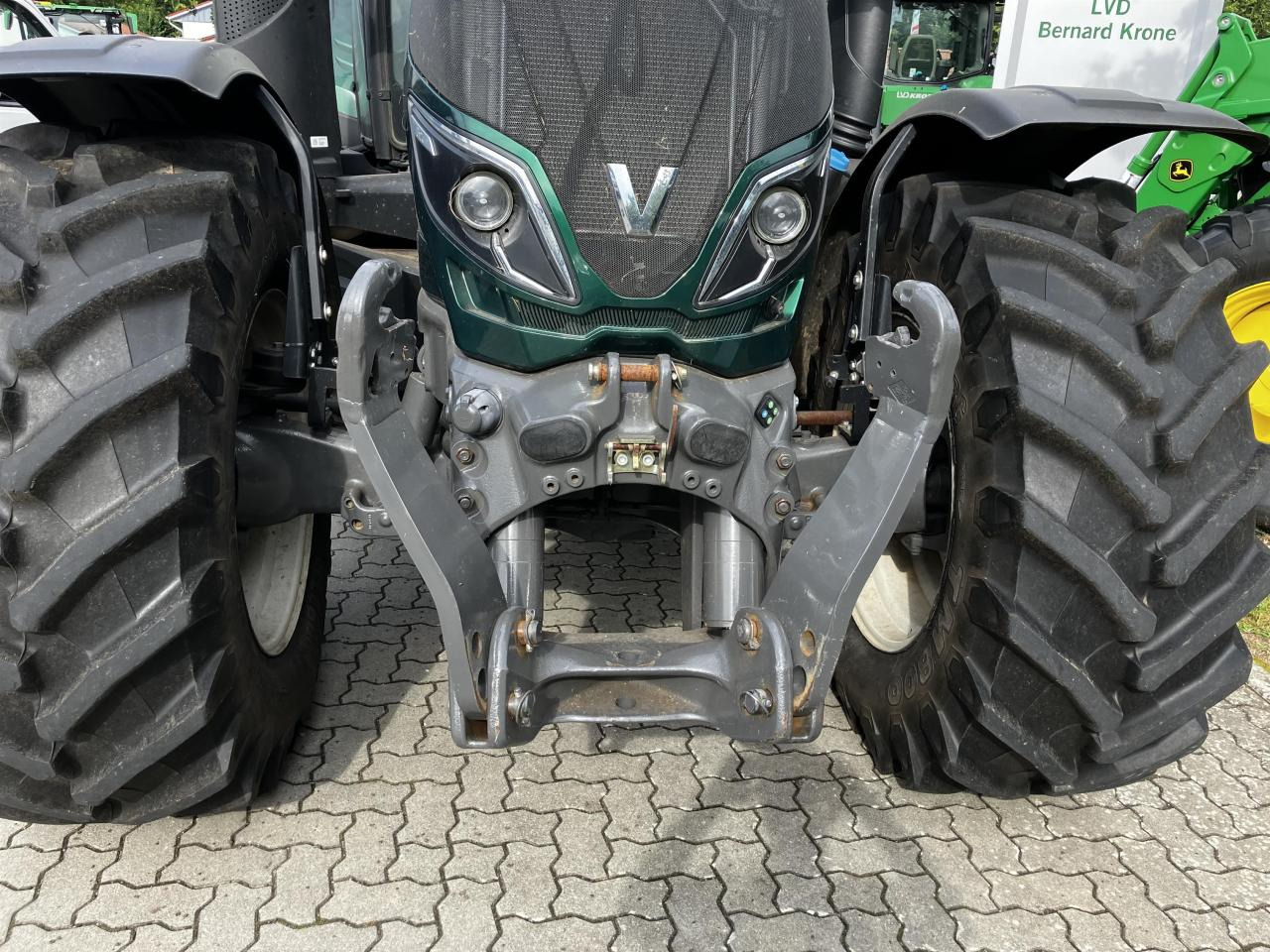 Valtra T174 Versu - 장궤형 트랙터 : 사진 4 Valtra T174 Versu - 장궤형 트랙터 : 사진 4