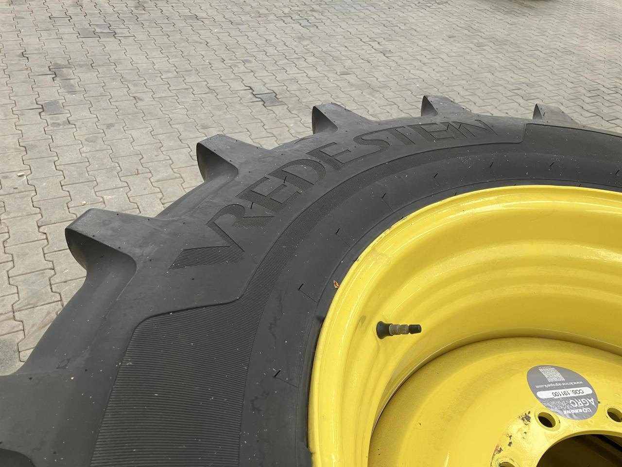 Vredestein 540/65R30 - 타이어 농업용 기계 용 : 사진 4 Vredestein 540/65R30 - 타이어 농업용 기계 용 : 사진 4