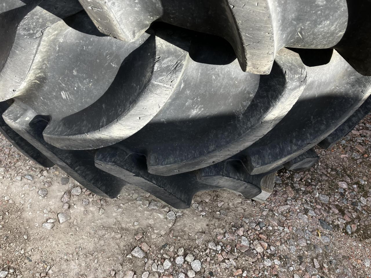 Vredestein 600/70R30 - 타이어 농업용 기계 용 : 사진 2 Vredestein 600/70R30 - 타이어 농업용 기계 용 : 사진 2
