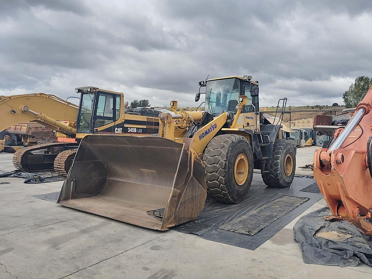 KOMATSU WA480-5H - 휠 로더 : 사진 1 KOMATSU WA480-5H - 휠 로더 : 사진 1