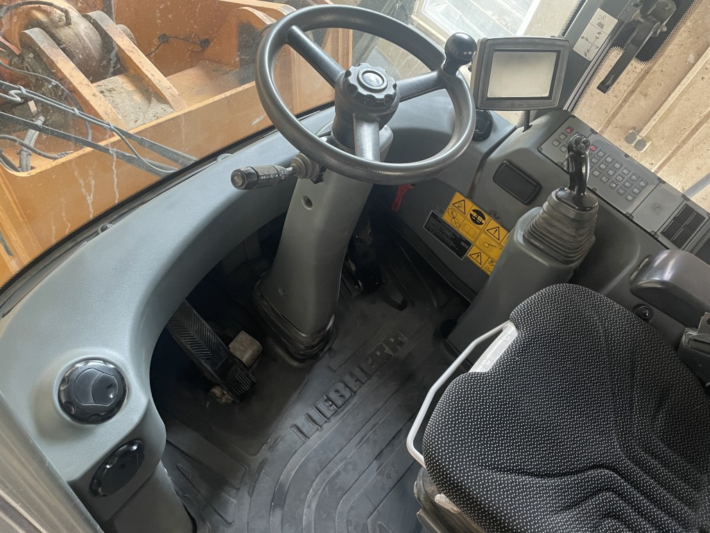 휠 로더 Liebherr L 576 : 사진 10 휠 로더 Liebherr L 576 : 사진 10