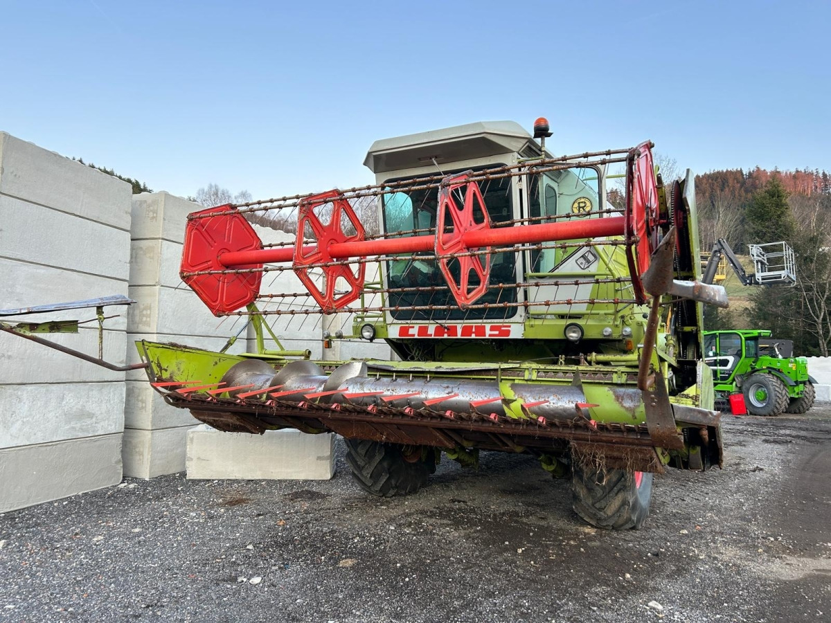 Claas Dominator 96 Mähdrescher - 목초수확기 : 사진 1 Claas Dominator 96 Mähdrescher - 목초수확기 : 사진 1
