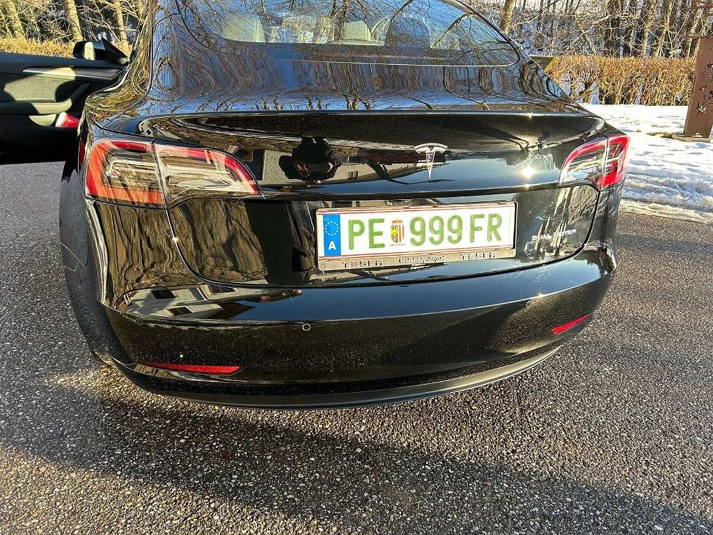 Tesla Model 3 Long Range - 차량 : 사진 4 Tesla Model 3 Long Range - 차량 : 사진 4