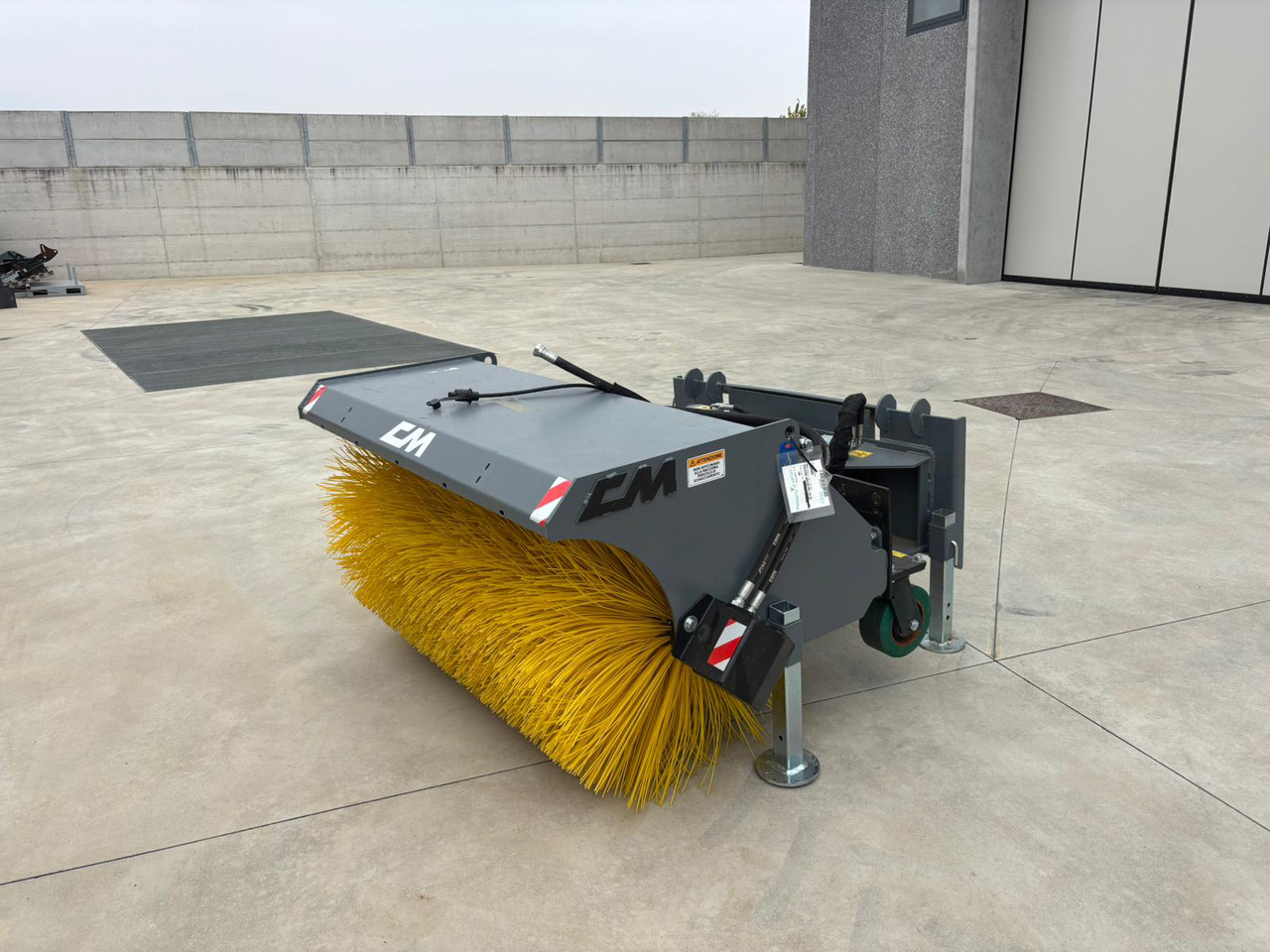 CM Angle sweeper CSA 125 - 빗자루 제설차량 용 : 사진 3 CM Angle sweeper CSA 125 - 빗자루 제설차량 용 : 사진 3