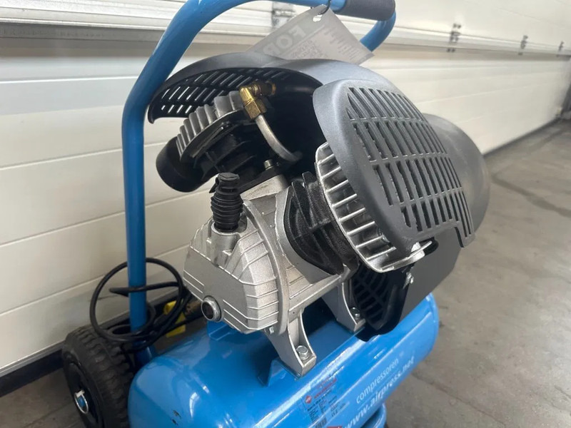 Airpress HL 425-24 Elektrische Zuigercompressor 3 PK 392 L / min 8 Bar Overstock New ! - 공기 압축기 : 사진 5 Airpress HL 425-24 Elektrische Zuigercompressor 3 PK 392 L / min 8 Bar Overstock New ! - 공기 압축기 : 사진 5