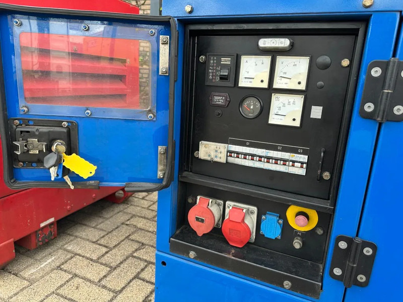 Atlas-Copco QAS 14 Yanmar Stamford 15 kVA Silent generatorset - 발전기 세트 : 사진 2 Atlas-Copco QAS 14 Yanmar Stamford 15 kVA Silent generatorset - 발전기 세트 : 사진 2