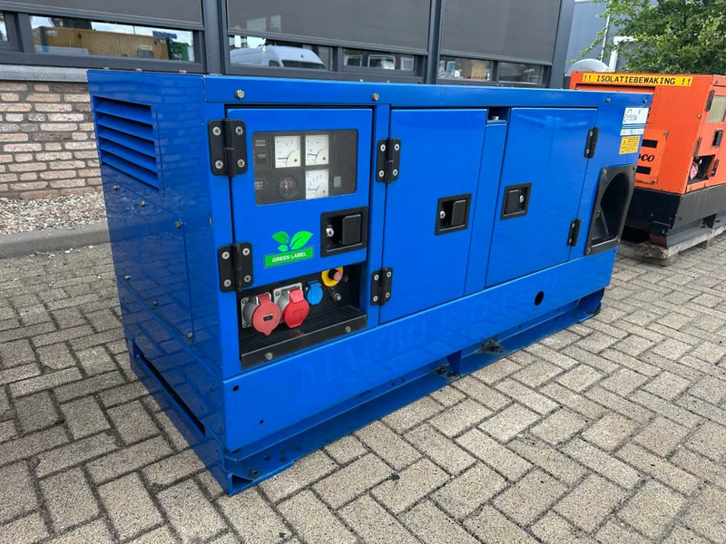 Atlas-Copco QAS 14 Yanmar Stamford 15 kVA Silent generatorset - 발전기 세트 : 사진 1 Atlas-Copco QAS 14 Yanmar Stamford 15 kVA Silent generatorset - 발전기 세트 : 사진 1